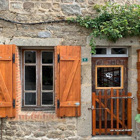 Doxie Cottage Saint-Chabrais Екстериор снимка