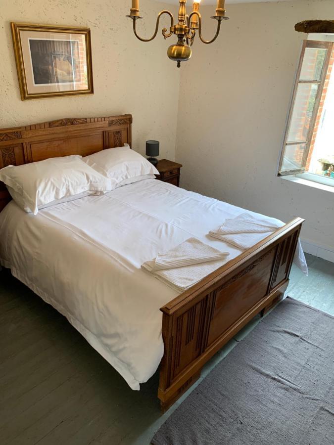 Doxie Cottage Saint-Chabrais Екстериор снимка